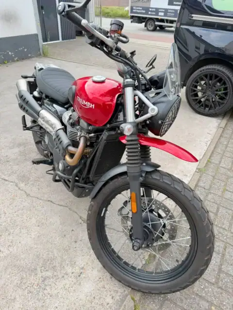 motor wrappen triumph voor 1