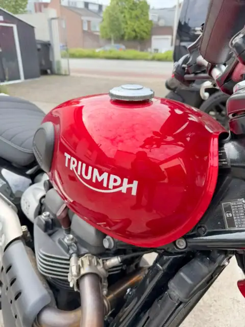 motor wrappen triumph voor 4