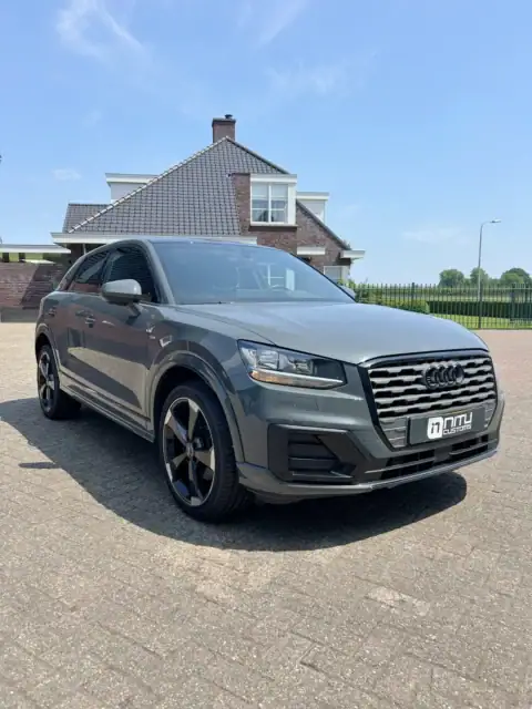 ontchromen audi voor rechts na