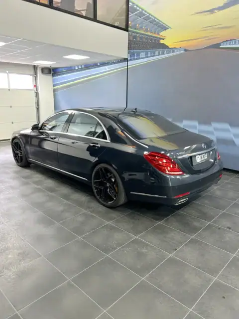 ontchromen lijsten mercedes zijkant voor