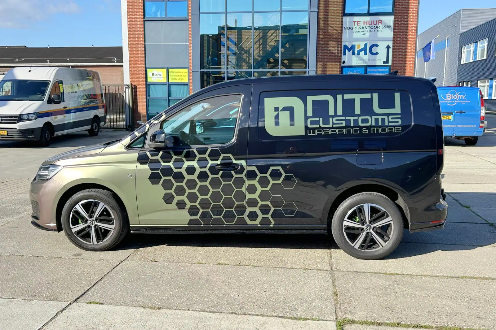 Over NITU Customs Wrappen & More