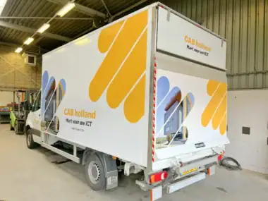 Full color reclame op auto wrapping in Tilburg