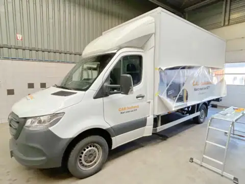 wrappen beletteren bedrijfswagen bakwagen eerste laag