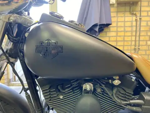 wrappen motor harley davidson tank